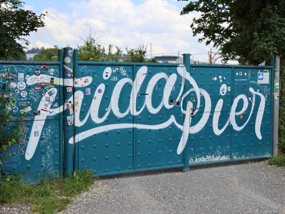 Fridas Pier am Neckar – Symbolbild für Öffnungszeiten und Eventbetrieb in Stuttgart