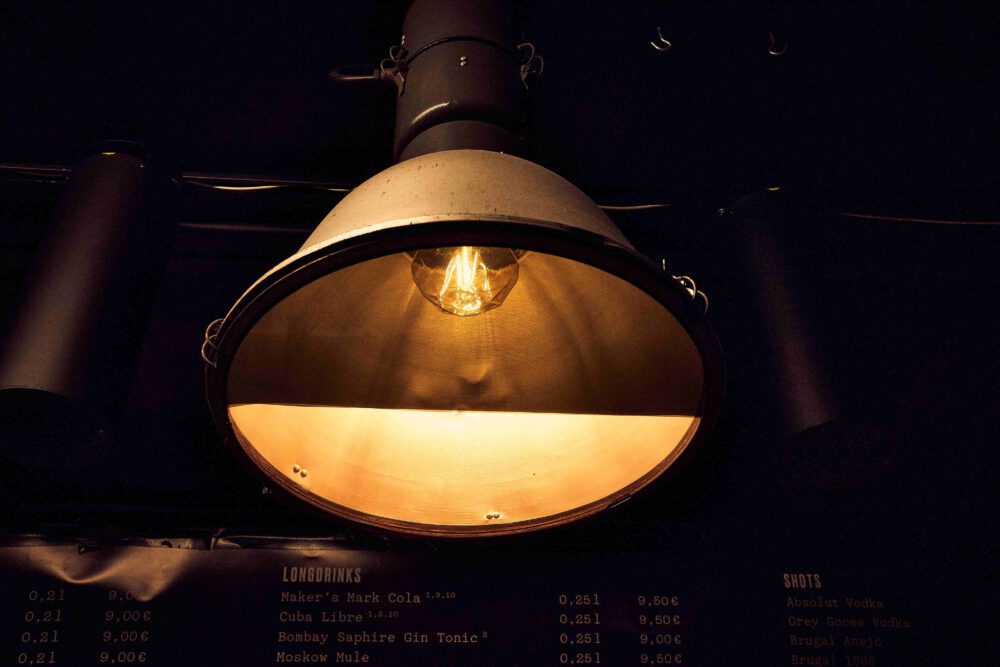 Event‑ und Serviceequipment im Einsatz, symbolisch für die Tätigkeit als Runner bei Fridas Pier.